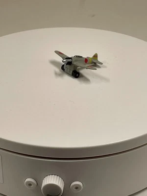 Vintage Micro Machines Military Aircraft Japanese A6M Zero Mini LGTI Green Red - Image 1 of 4