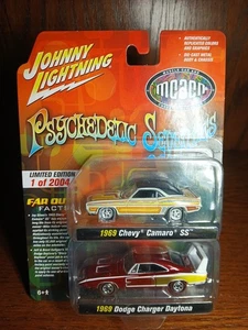JOHNNY LIGHTNING MCACN Psychedelic Seventies 1969 Camaro SS/Charger Daytona 1:64 - Picture 1 of 4