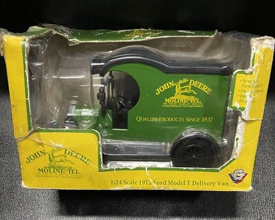 JOHN DEERE 1912 Ford Model T Delivery Van 1/24 Scale - New in box (3.1) - Image 1 of 4