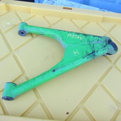 Kawasaki Mojave 250 KSF250A 1998 OEM control delantero inferior derecho brazo Foto 1 de 4