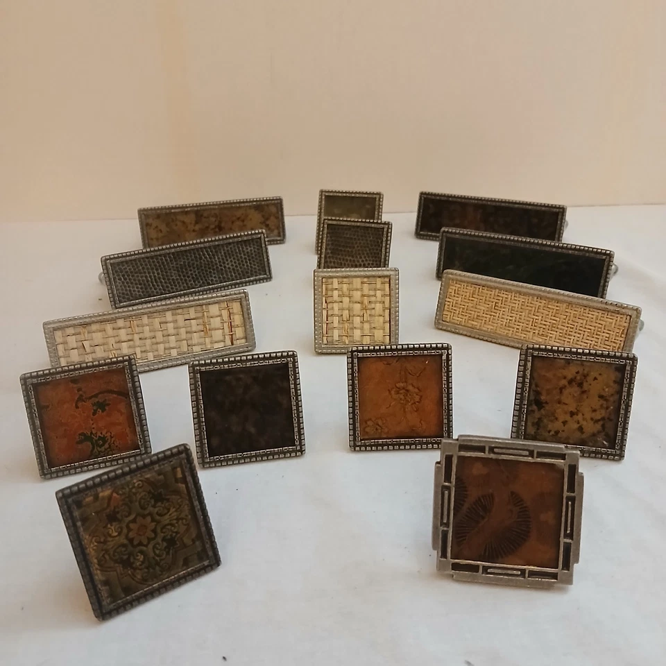 15 Lot of 6 Vintage Axco Drawer Pulls & 9 Cabnet Knobs 1940 Decorative Old Time - Image 1 of 4