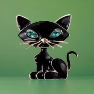 Black Enamel, Green Crystal Eyes, Gold Trim Whiskers Kitty Cat Brooch Pin NWOT - Picture 1 of 9