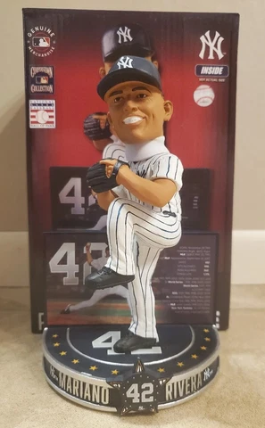 #124/442 Mariano Rivera New York Yankees Career Stats Bobblehead Cover
