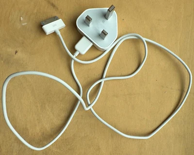 GENUINE Apple iPad 1 2 3 Mains Charger Adaptor A1399 & 30 Pin USB Cable - Image 1 of 4