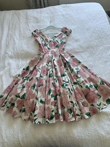 The Pretty Dress Company rosa grün Blumen 50er Jahre Stil Kleid Größe 8 10 Anlass - Bild 1 von 14