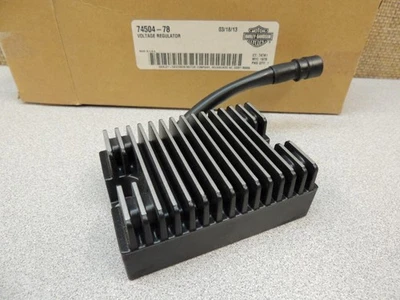 OEM HARLEY-DAVIDSON '78-81 SPORTSTER REGULADOR DE VOLTAJE CONJUNTO RECTIFICADOR Foto 1 de 4
