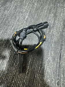 New OE 2014-2018 Jeep Cherokee Rear Wheel Speed Sensor 6814898 - Picture 1 of 1