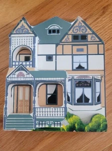 LG Wood house by Sheila Cats meow style The Fan House Wheaton IL Painted 💃 - Picture 1 of 10