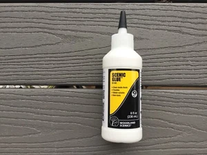 WOOODLAND SCENICS BOTTLE OF SCENIC GLUE 8 FL OZ BOTTLE ITEM S 190 F/S - Picture 1 of 3