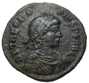THEODOSIUS I, 379-395 AD. AE MAJORINA. CYZICUS MINT. EMPEROR AND CAPTIVE REV. - Picture 1 of 3