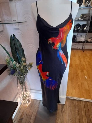 Vestido estampado guacamayo diseñado por Desigual Tyler McGillivary para dama talla M Foto 1 de 4
