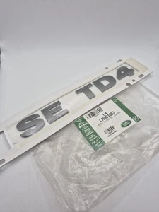 Land Rover Freelander 2 Genuino "SE TD4" Insignia Trasera Emblema LR003863 Nu... - Imagen 1 de 6