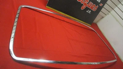 Chevrolet Pontiac Oldsmobile 1965 1966 ventana trasera moldura sedán poste car Foto 1 de 4