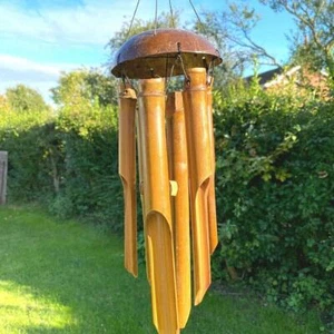 STUNNING BAMBOO MEDIUM WINDCHIME - COCCO (LIBERO SCAMBIO DA BALI UK - Foto 1 di 5
