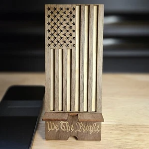 American Flag Patriotic We The People Wood Cell Phone Desk Stand Holder - Picture 1 of 7