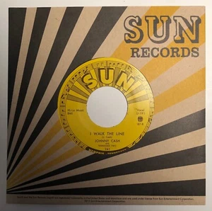 Johnny Cash / I Walk The Line & Get Rhythm / 2013 SUN 7" 45 / Mint! - Picture 1 of 5