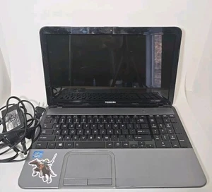 toshiba satellite laptop L855-S5405 (For Parts) - Picture 1 of 8
