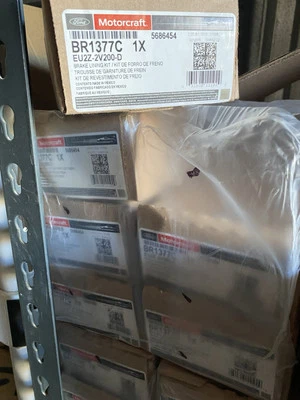 BR-1377-C Motorcraft Brake Pad Sets 2-Wheel Set Rear for Ford Explorer Edge MKX - Image 1 of 3