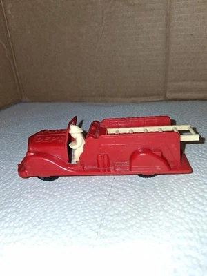 Camión de bomberos de plástico Renwald 1950 de colección excelente estado. Foto 1 de 4