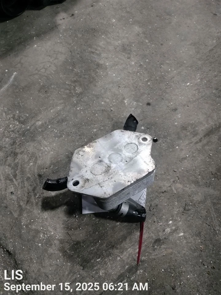 TRANSMISSION OIL COOLER 33493F4010 2018 TOYOTA C-HR Foto 1 de 4