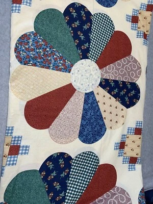 Vintage Springs Industries 43x45 Cotton Fabric Patchwork Flower Design Multicolo - Image 1 of 4