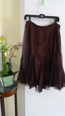 Beautiful Red Silk Tahari Women Skirt - Image 1 of 4