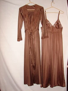 Juego de Camisón y Bata Peignoir Vintage Vassarette Marrón Talla 34 - Imagen 1 de 8