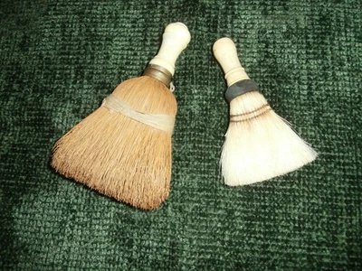 2 ESCOBAS BATIDOR VICTORIANO ANTIGUAS PEQUEÑAS 1 FECHA 1881 Foto 1 de 4