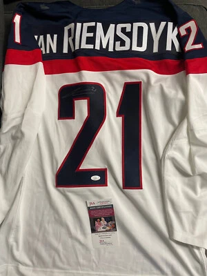 Camiseta autografada assinada por James van Riemsdyk Estados Unidos com certificado de autenticidade JSA nova com etiquetas - Imagem 1 de 4