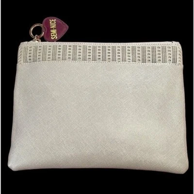 Cartera sin asas grande gris Sole Society con cremallera superior para iPad Foto 1 de 4