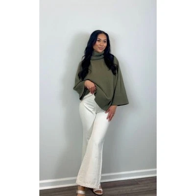 Suéter Theory gola alta Julieta verde oliva pequeno pulôver lã cashmere - Imagem 1 de 4