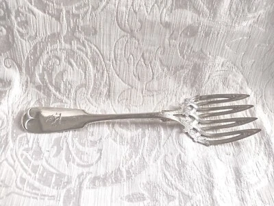 Bellissima Forchetta per Servire Fiddle Pattern Serving Fork J Gilbert Sheffield - Immagine 1 di 4