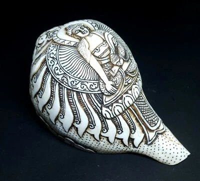 Tallado a mano Tibetano Shankh Caracola Real Cuerno Trompeta Budismo Estatua Buda Foto 1 de 4
