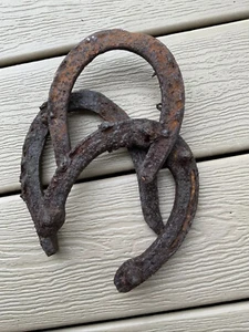 Set Of 3 Antique Genuine Iron Horseshoes Rusty w/ Cleats Nails Sculpture Like - Picture 1 of 7