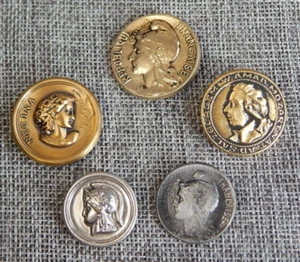Lot of Antique Vntg Buttons Cameo Heads #304-Y - Picture 1 of 4