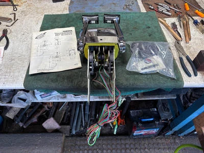 Conjunto de palanca de cambios/control doble Binnacle ABA-CONTR-OL-DL Yamaha (OEM) (NUEVO) Foto 1 de 4