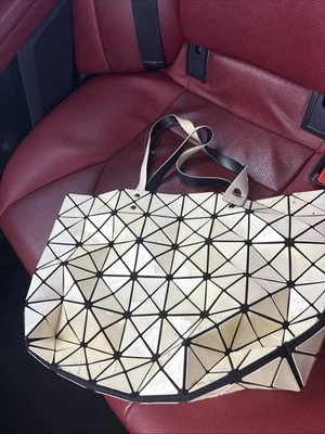 ISSEY MIYAKE Bao Bao PVC Bolso de Mano Prisma Mini Bolso de Mano Blanco Doble Asa Foto 1 de 4