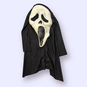 Gen 2 GhostFace Mask Fun World Div Faces Scream Glow Dimple - Picture 1 of 8
