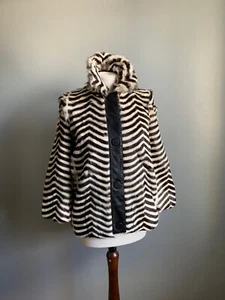 CHAQUETA DE CUERO WHISTLES PIEL DE CABRA pelo blanco negro piel S/M 8 10 cebra precio de venta sugerido por el fabricante 950 GBP - Imagen 1 de 23
