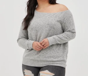 Sudadera Torrid Para Mujer 1 1X Súper Suave Felpa Fuera del Hombro Ligera Usada en Excelente Condición - Imagen 1 de 4