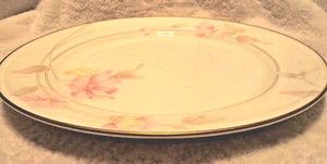 Ivory Bone China Mikasa~Narumi~With Love~A9201~Dinner Plate 10 5/8"~Japan - Picture 1 of 10
