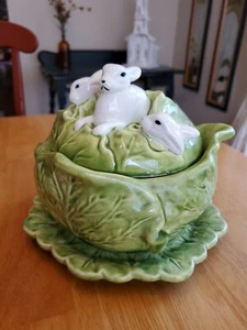 Vintage Holland Mold Ceramic Bowl&Underplate 7"×7.5" Mother Rabbit wth 2 Bunnies - Picture 1 of 12