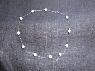 Collier ancien Opale sur chaîne en or gris - Photo 1/4