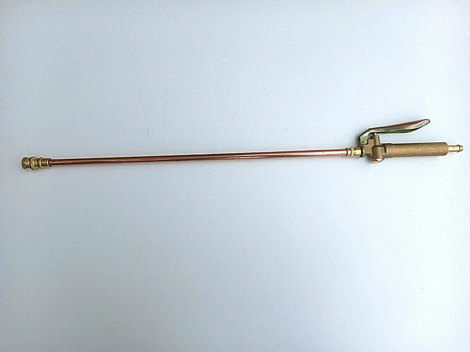 LANCIA A LEVA CON PROLUNGA IN RAME + GETTO A ROSA A 3 FORI BI.VI IRRORAZIONE