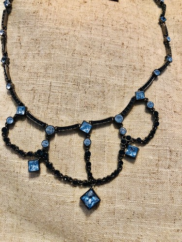 Collana Givenchy blu Swarovski canna di fucile ottime condizioni RARA $150
