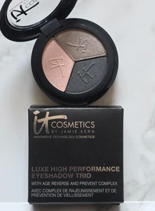 IT Cosmetics PRETTY IN SMOKE Luxe Eyeshadow Trio - Picture 1 of 5