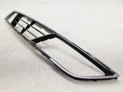 2012-2014 Hyundai Genesis Grille Sedan Lower Bumper 86561-3M500 *Chrome Damaged* - Image 1 of 4
