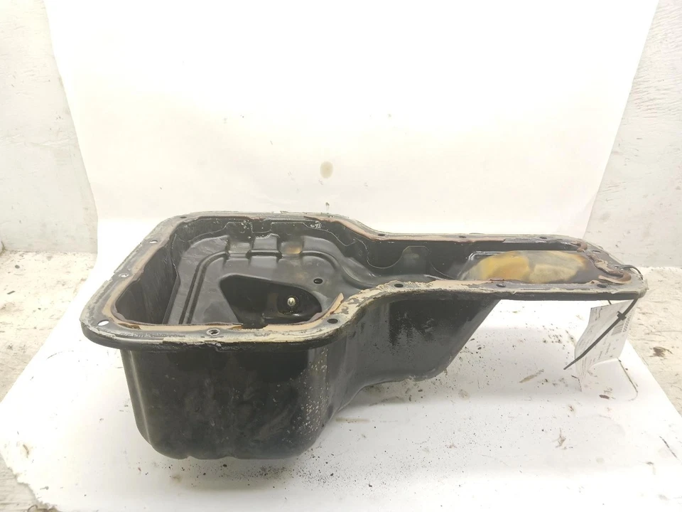 '98-'08 TOYOTA COROLLA Oil Pan OEM 6 Month Warranty! - Image 1 of 4
