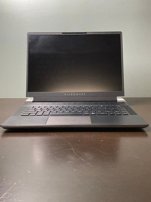 Portátil Alienware x16 RTX 4090 32GB i9 16" QHD+ 240Hz - SSD 2TB (Usado) Foto 1 de 4