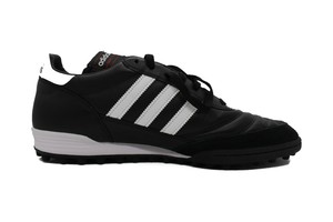 scarpe da calcio adidas in pelle